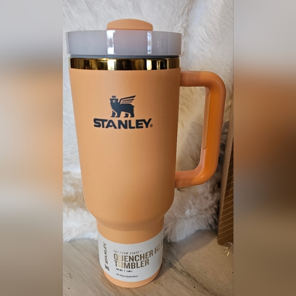 Stanley Quencher 40oz Flowstate Tumbler - Picture 4 of 6